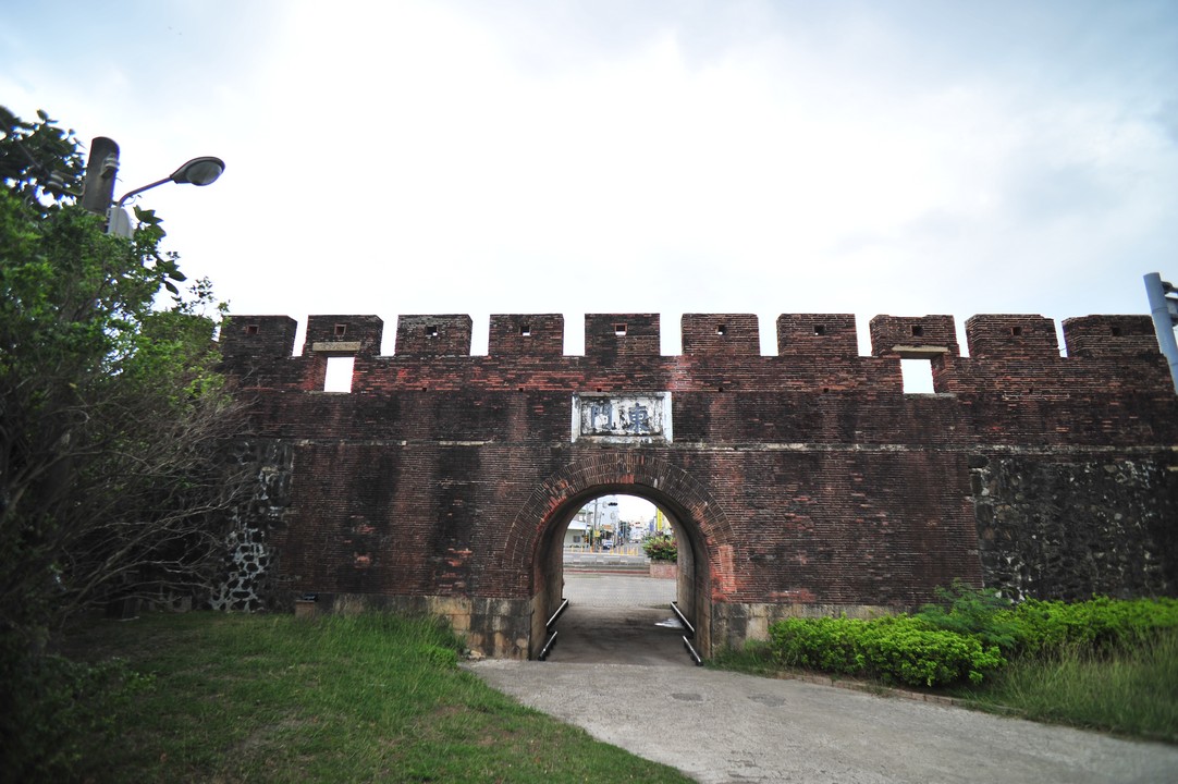 景點「East Gate of  Hengchun Ancient City Gate」封面圖片