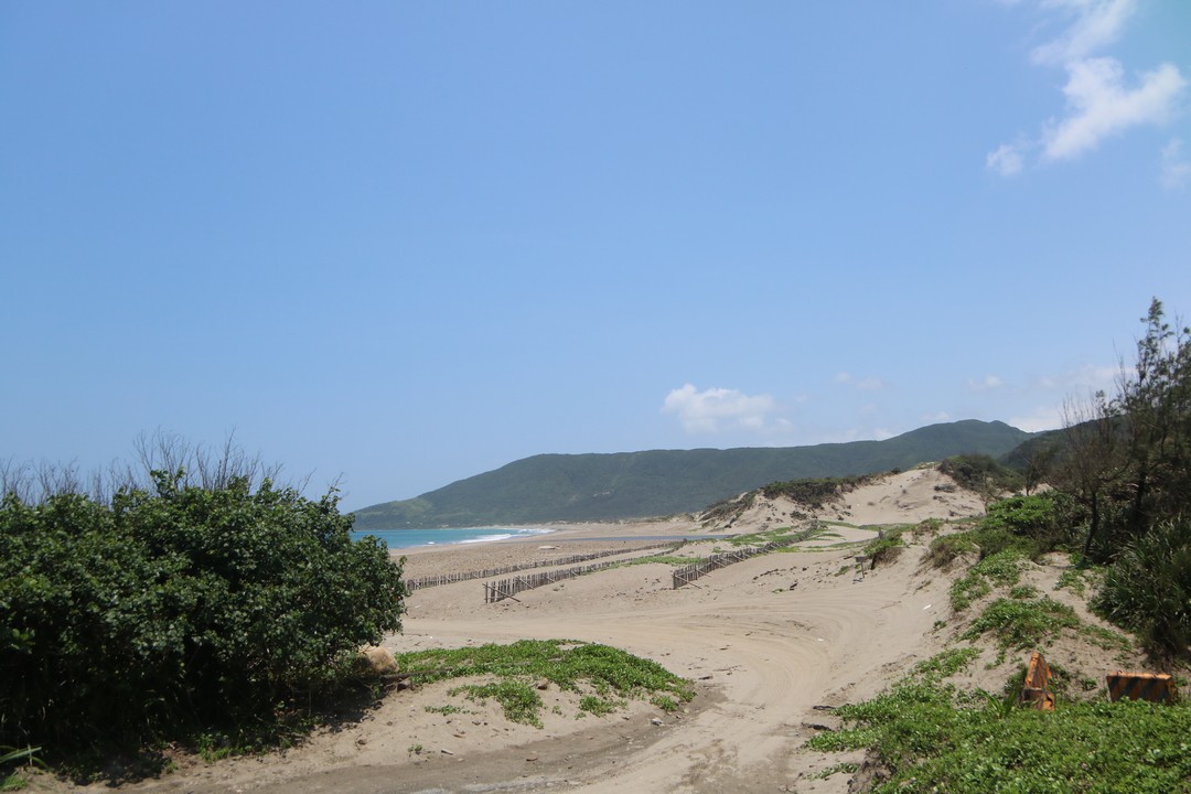 景點「Jioupeng Desert」封面圖片