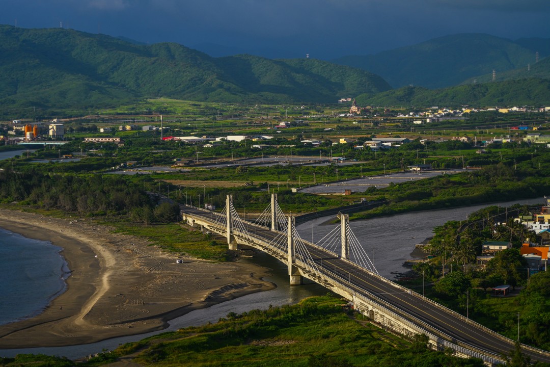 龜山大橋(自龜山步道觀景台拍攝).jpg